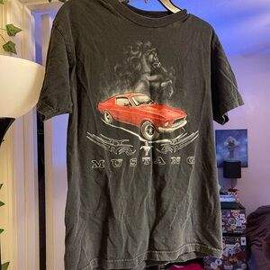 Vintage women’s mustang tshirt